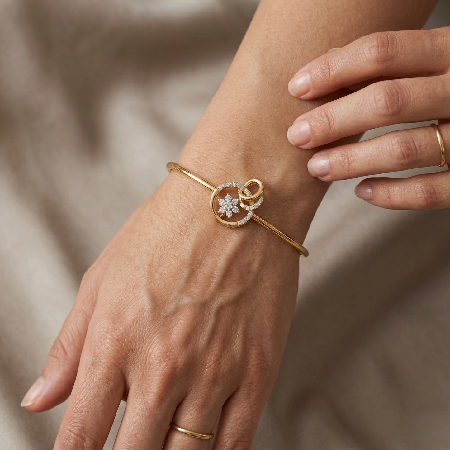 Ryna Diamond Oval Bracelet