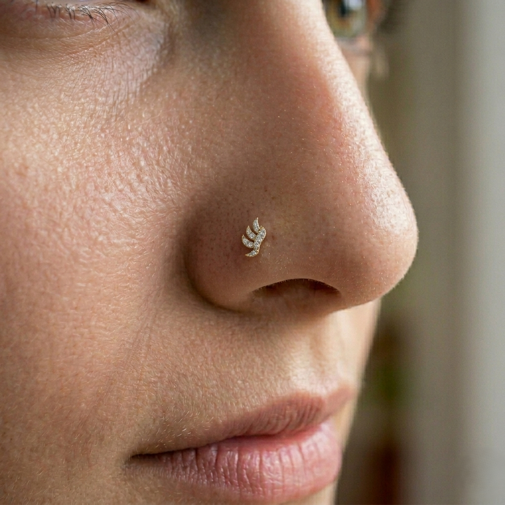 Buan Gold Nose Pin