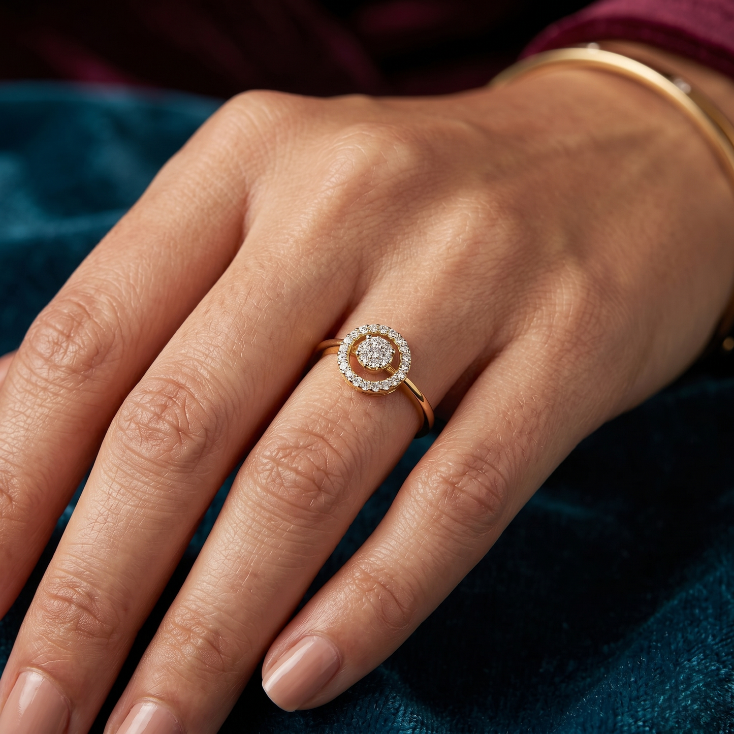 Concentric Glow Diamond Halo Ring
