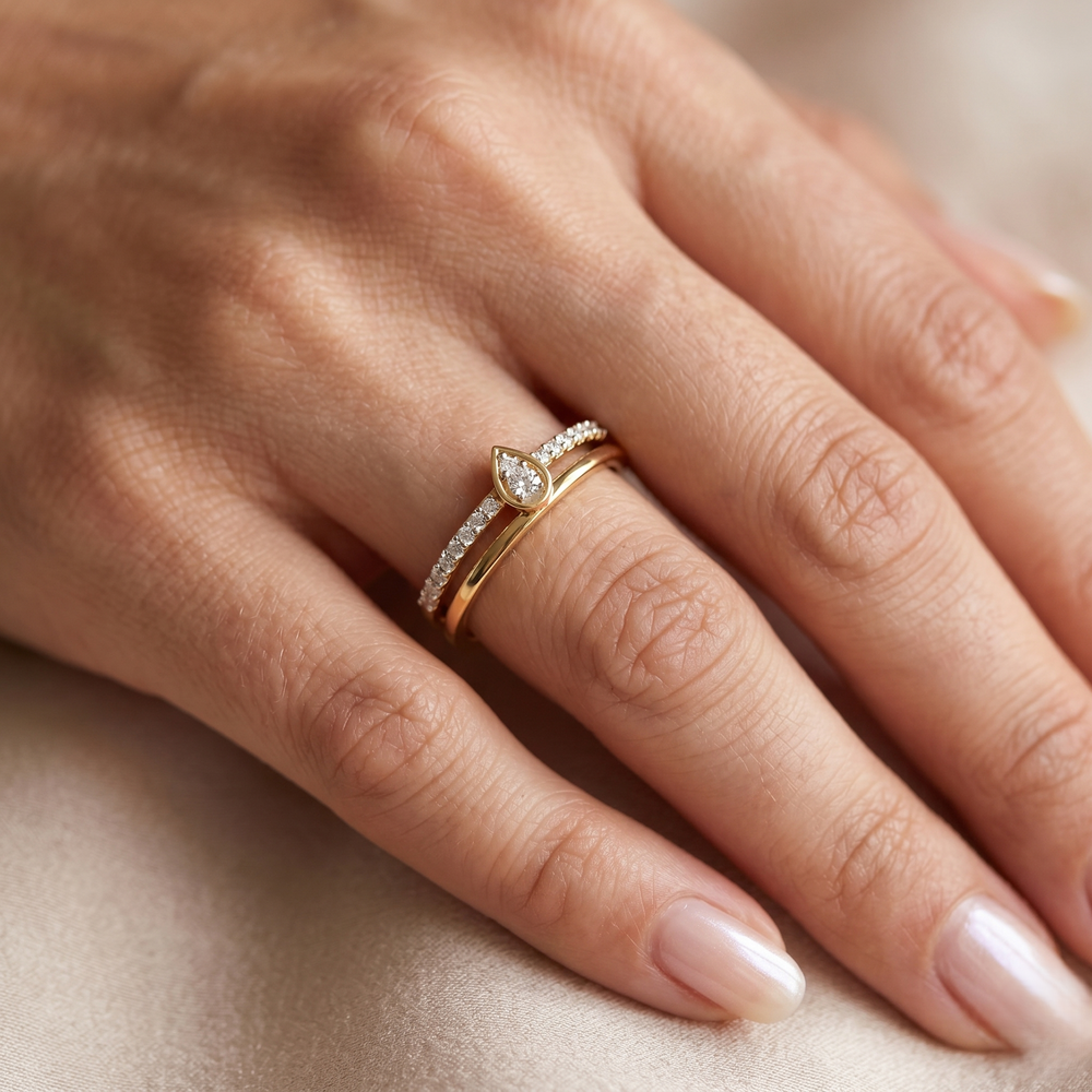 Dual Band Pear Cluster Diamond Ring