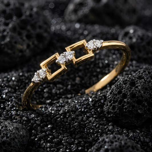 Modern Chain Link Gold & Diamond Ring