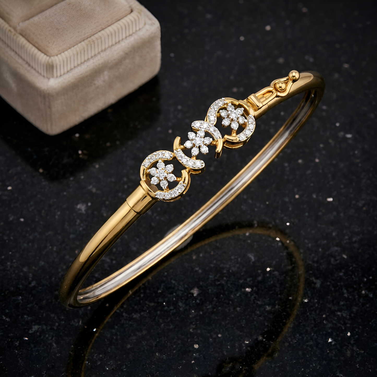 Floral Halo Diamond Openable Kada