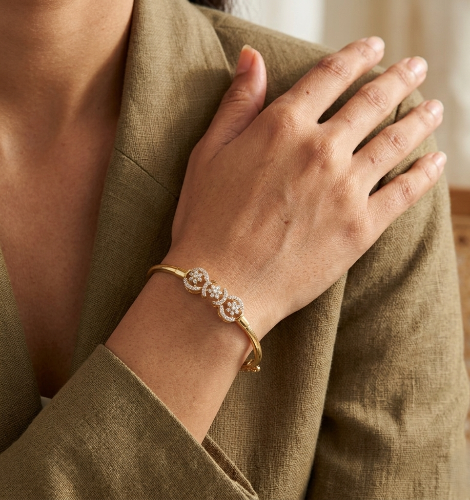 Floral Halo Diamond Openable Kada