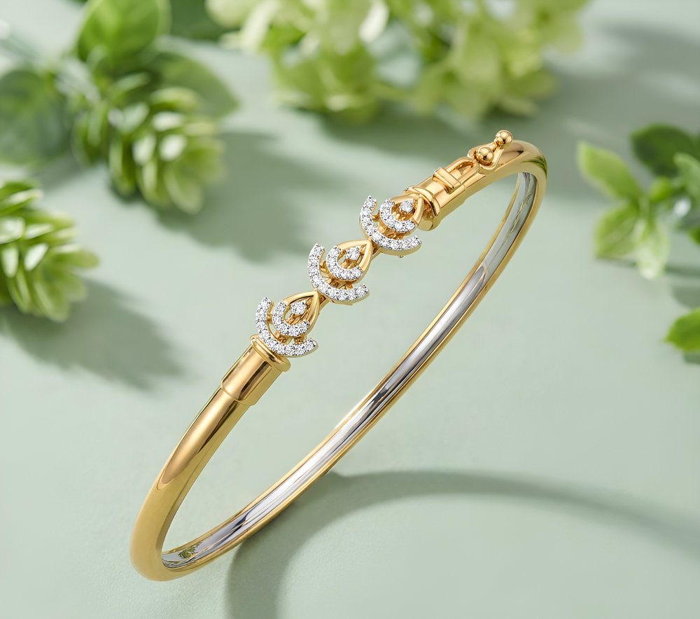 Royal Crescent Diamond Openable Noa