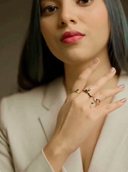 The Gianna Ring hover image